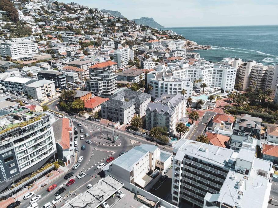 Cozy One-Bedroom In The Heart Of Sea Point Kapstadt Exterior foto